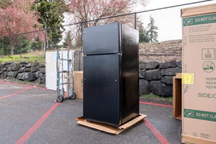 Tacoma Power donates efficient refrigerators to MDC